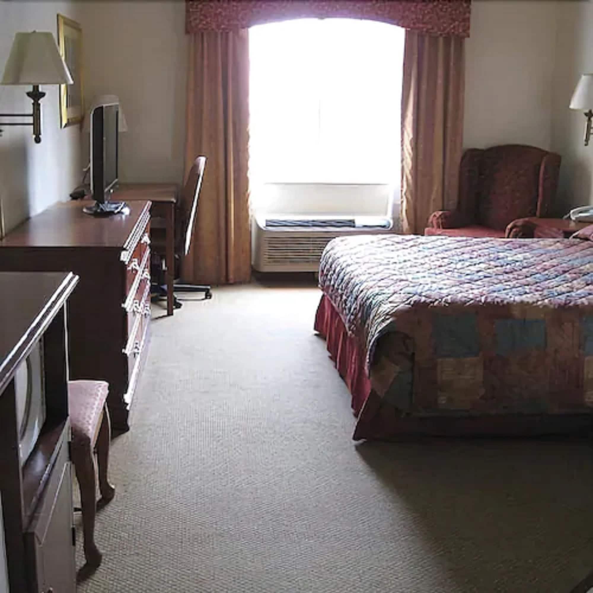 Econo Lodge Inn & Suites Marianna Room photo