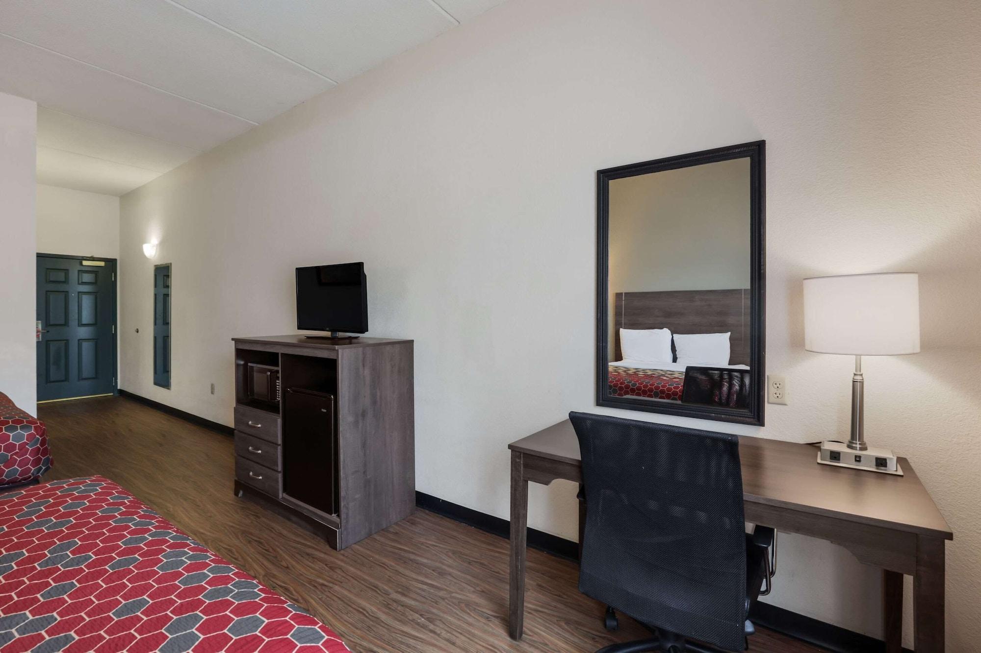 Econo Lodge Inn & Suites Marianna Exterior photo