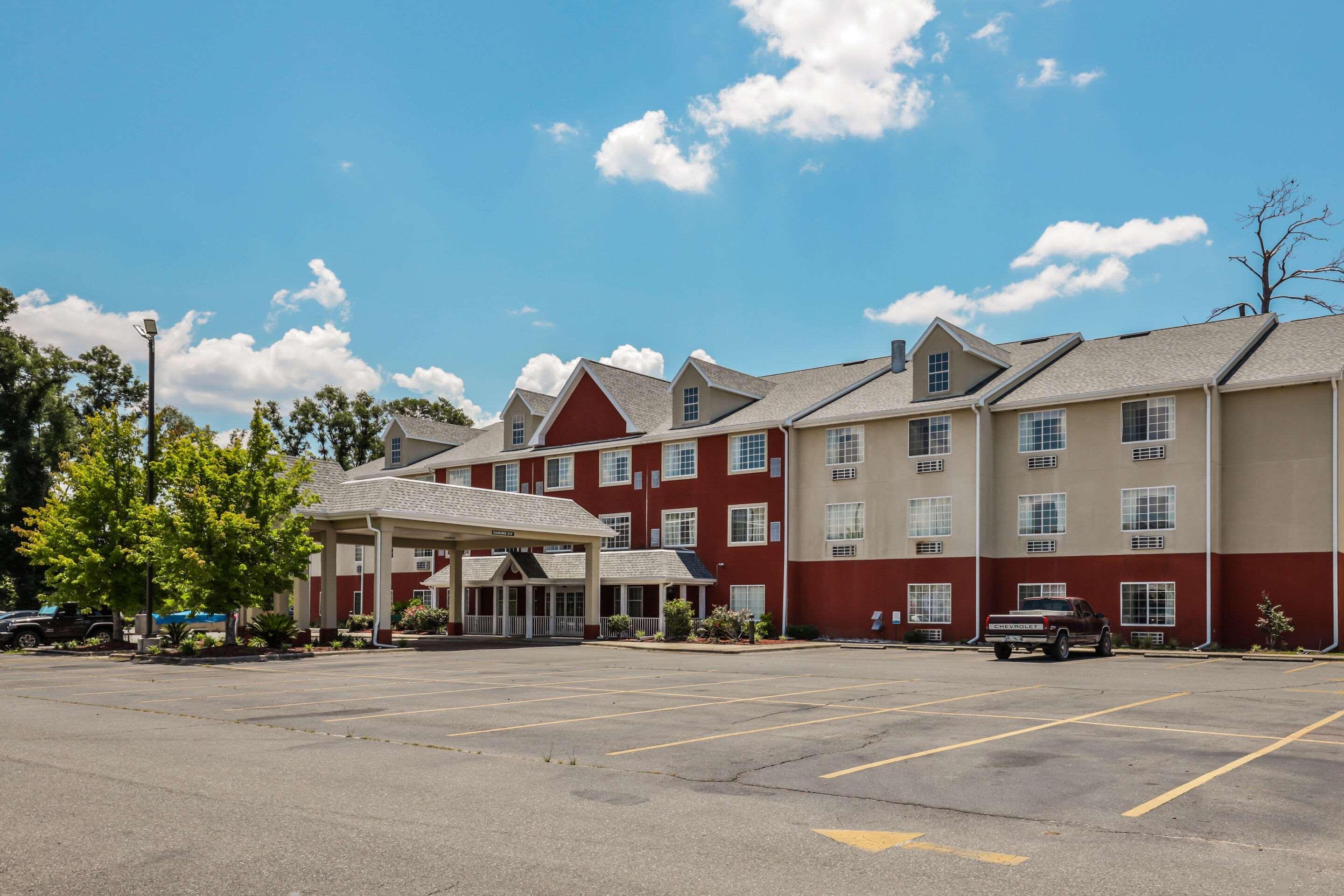 Econo Lodge Inn & Suites Marianna Exterior photo