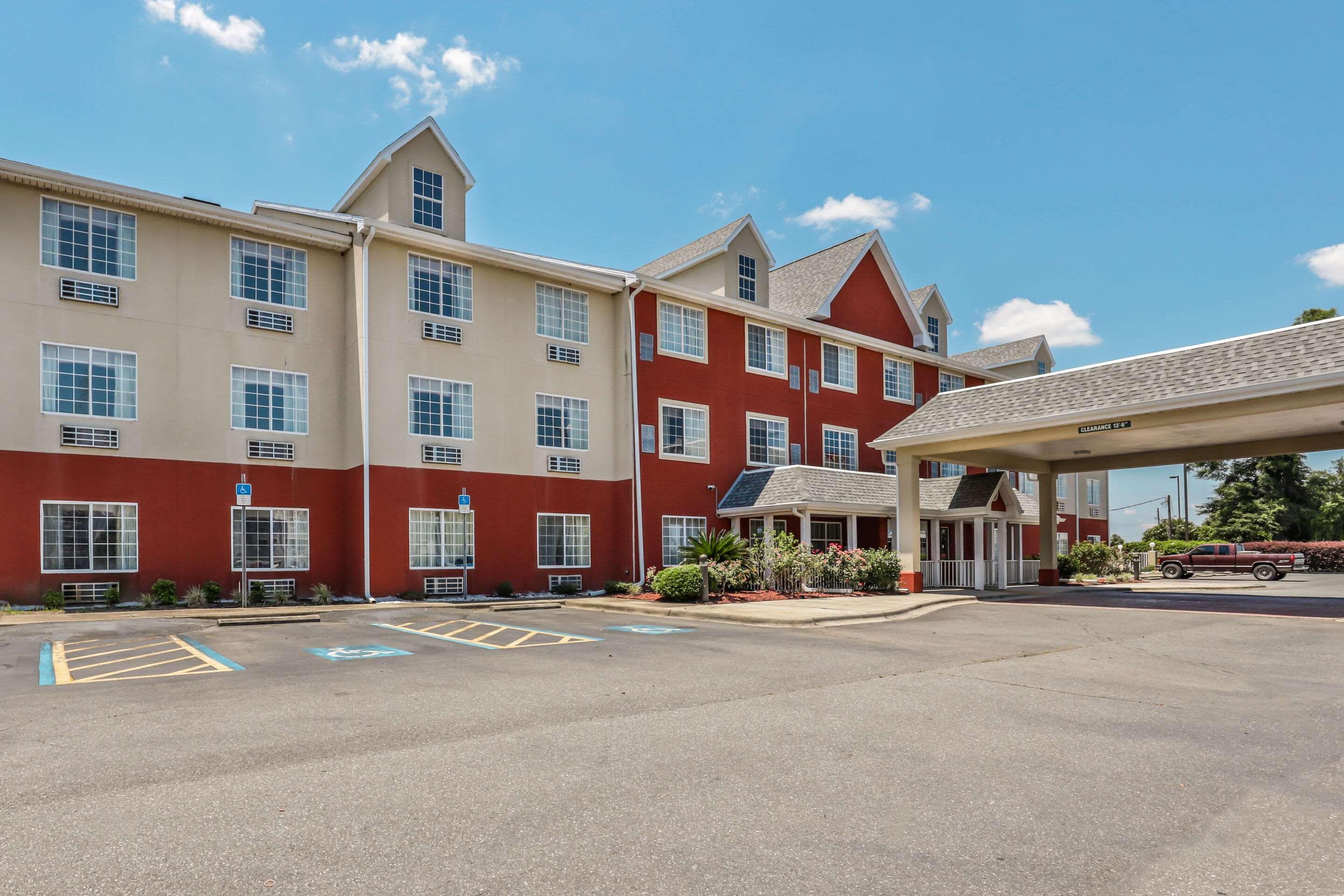 Econo Lodge Inn & Suites Marianna Exterior photo