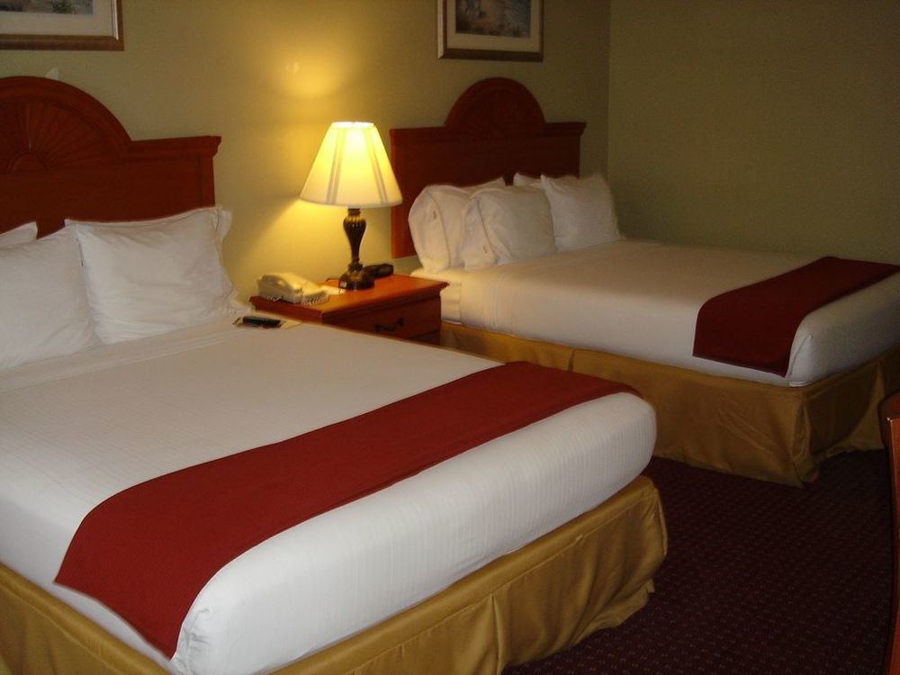 Econo Lodge Inn & Suites Marianna Room photo